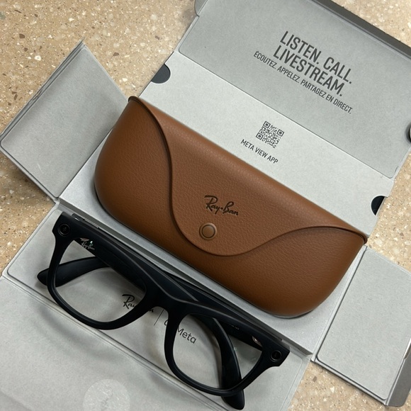Ray-Ban Meta Smart Glasses - Black - Picture 1 of 10